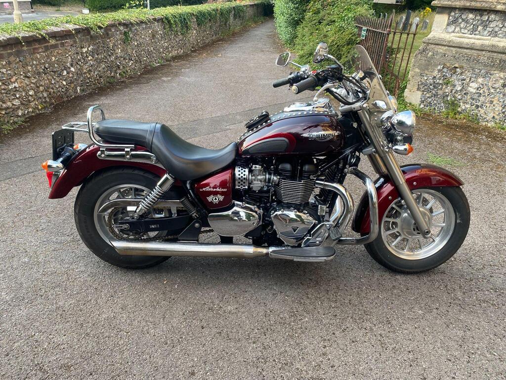 Triumph Bonneville America 865