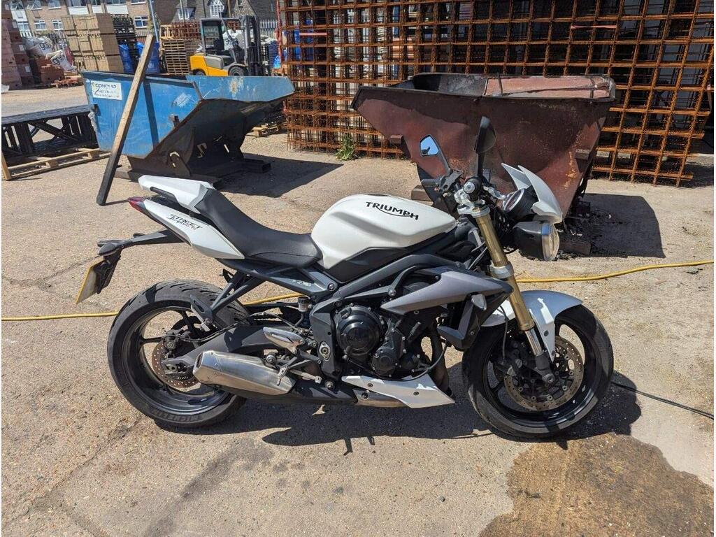 Triumph Street Triple 675