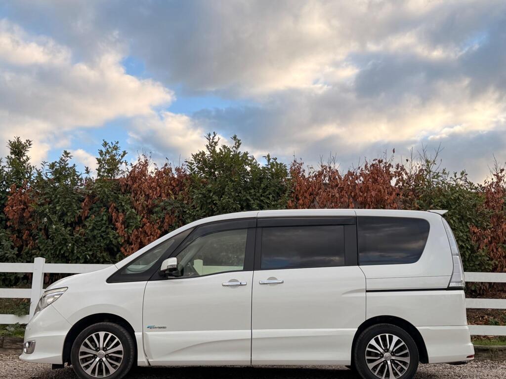 2014 Nissan Serena thumbnail 15