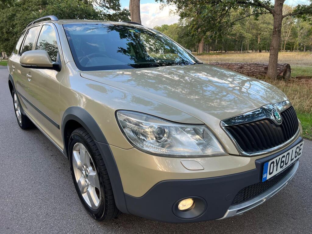 Skoda Octavia Estate 2.0 TDI Scout DSG 4WD Euro 5 5dr