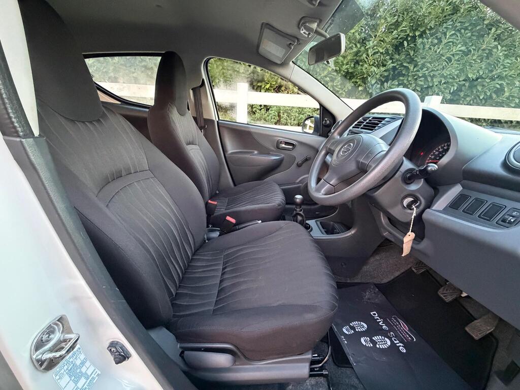 2012 Nissan Pixo thumbnail 16