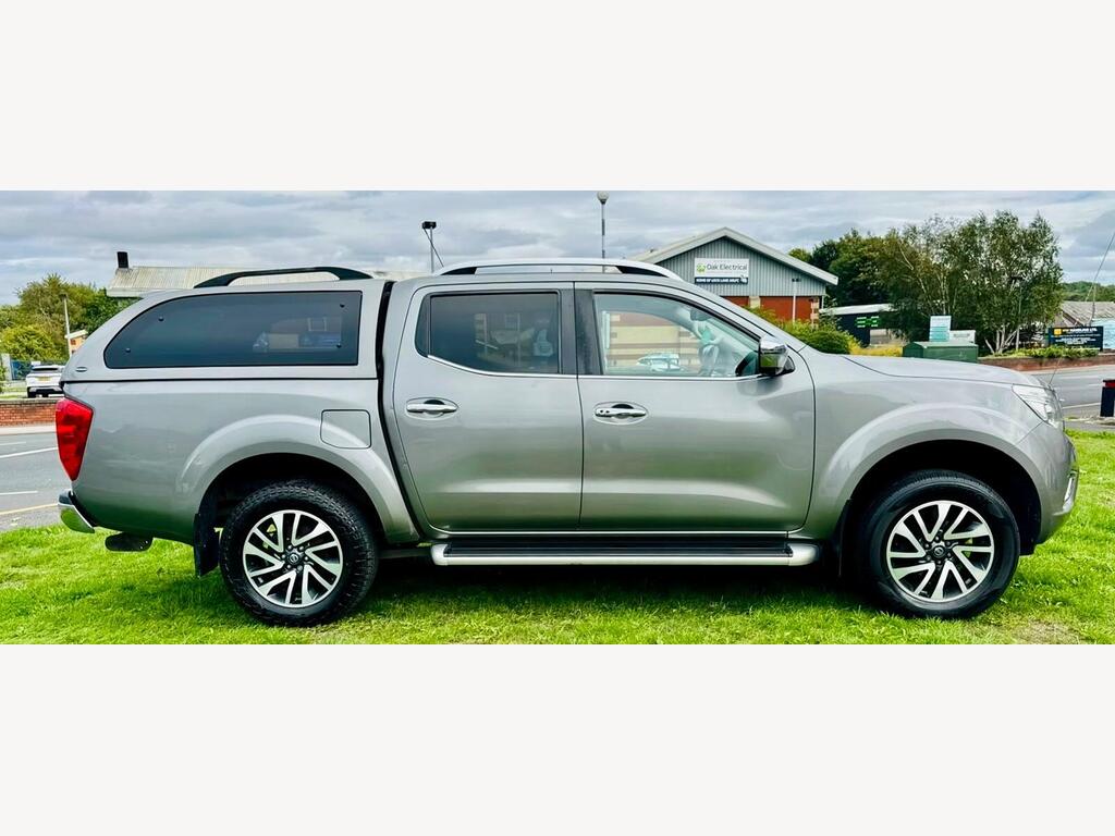 Nissan Navara Pickup 2.3 dCi Tekna Auto 4WD Euro 6 4dr