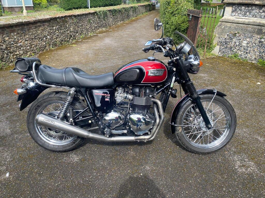 Triumph Bonneville T100