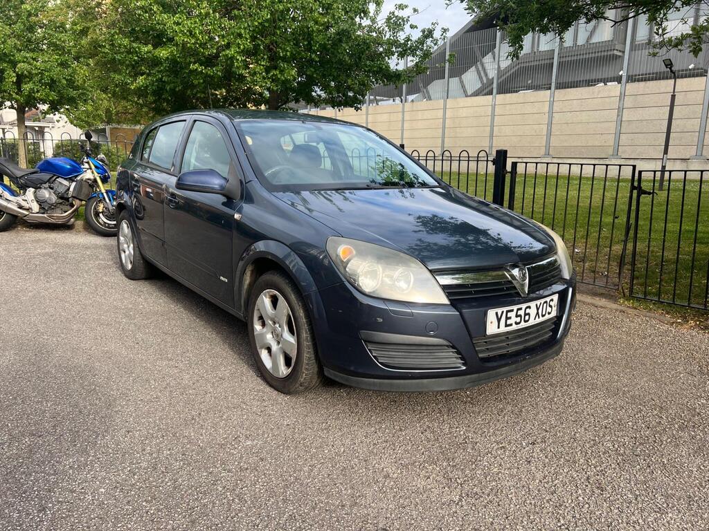 Vauxhall Astra Hatchback 1.8i 16v Club 5dr