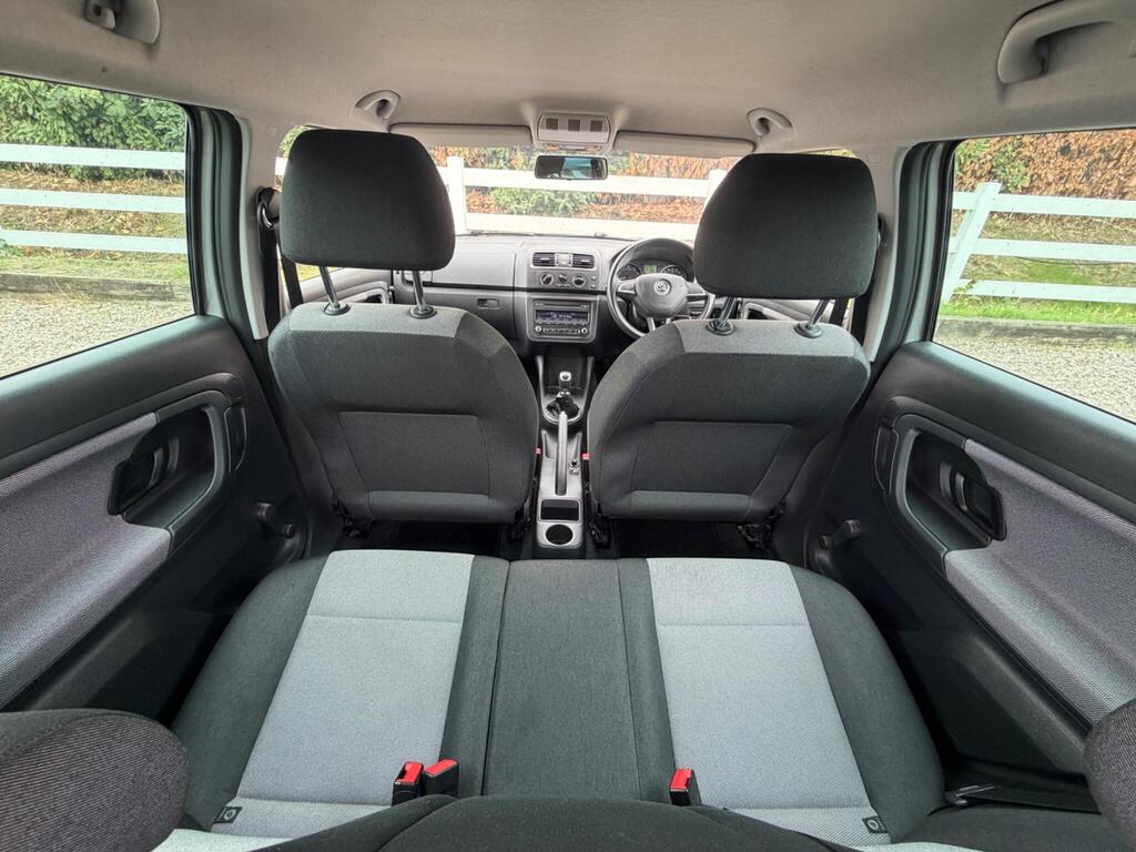 2013 Skoda Fabia thumbnail 38
