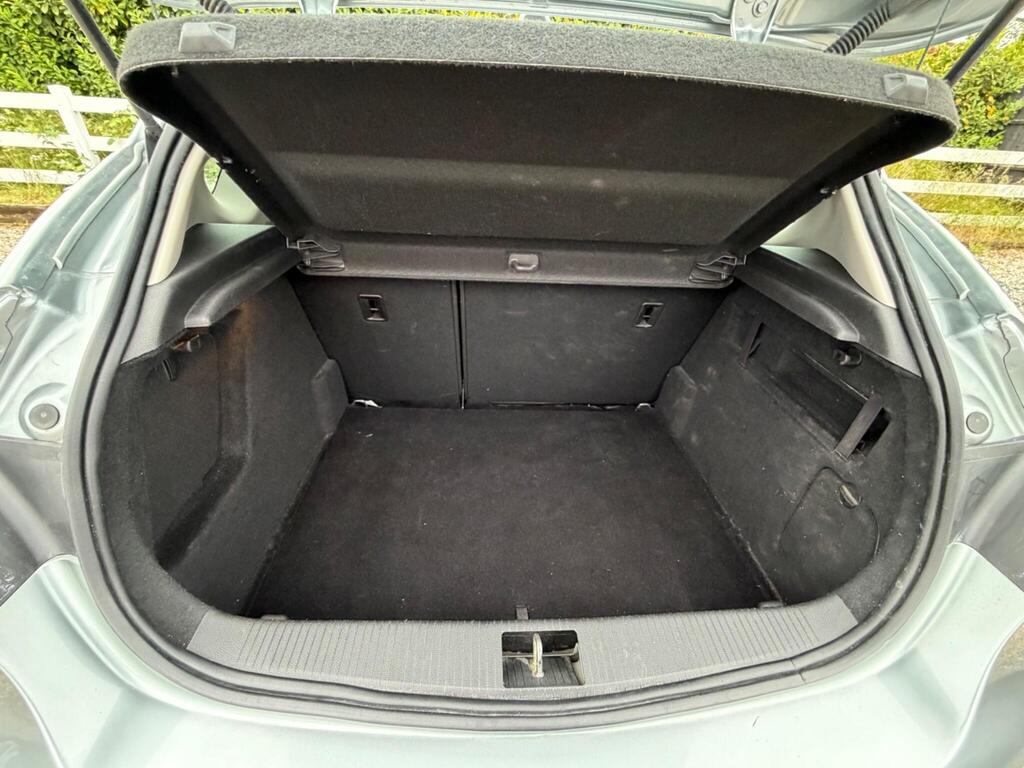 2015 Vauxhall Astra thumbnail 19