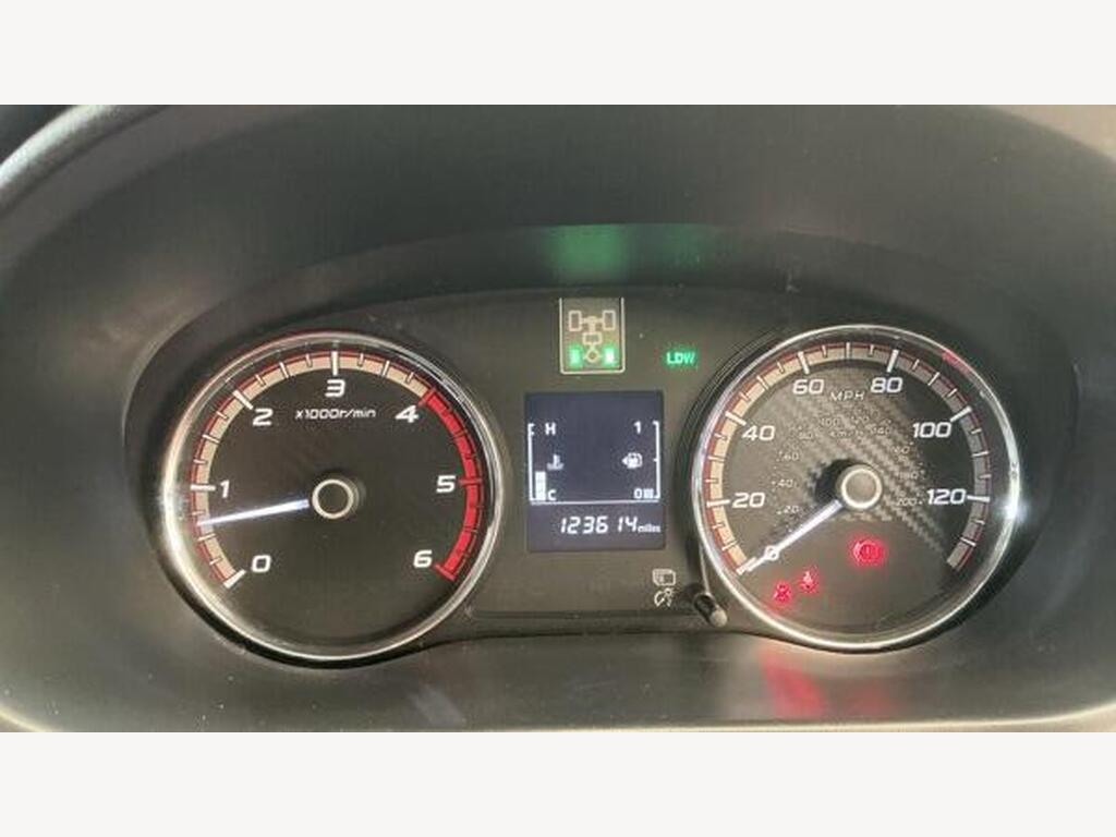 2018 Mitsubishi L200 thumbnail 9