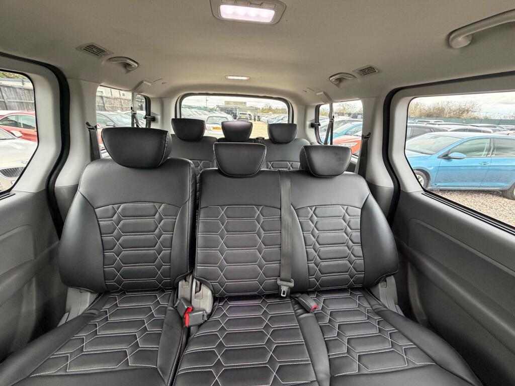 2019 Hyundai i800 thumbnail 28