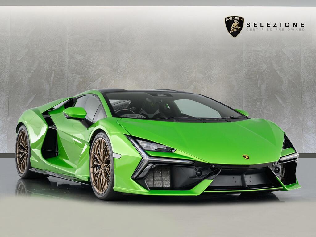 Lamborghini Revuelto