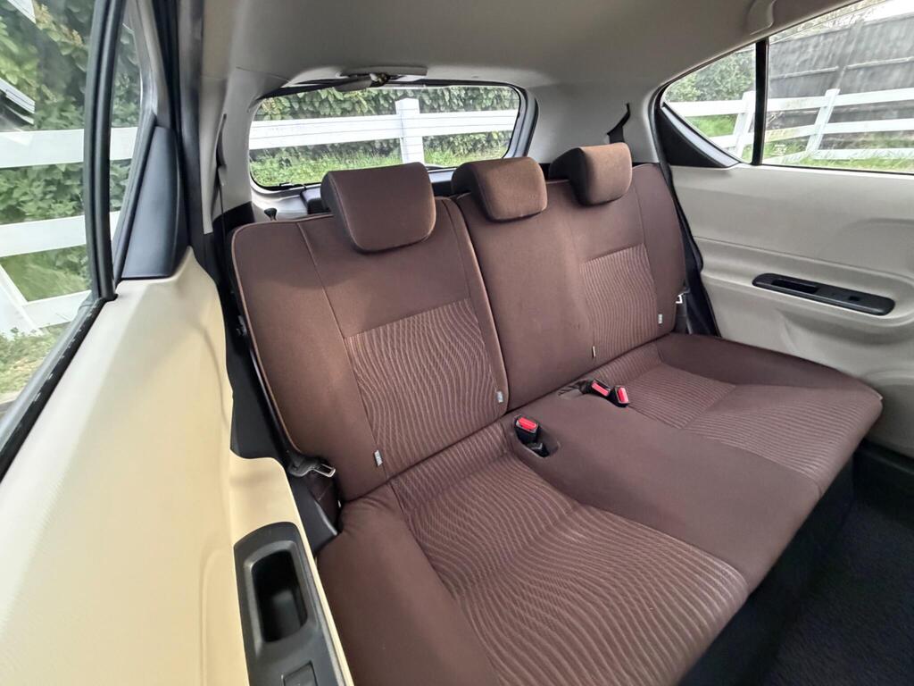 2012 Toyota Aqua thumbnail 22