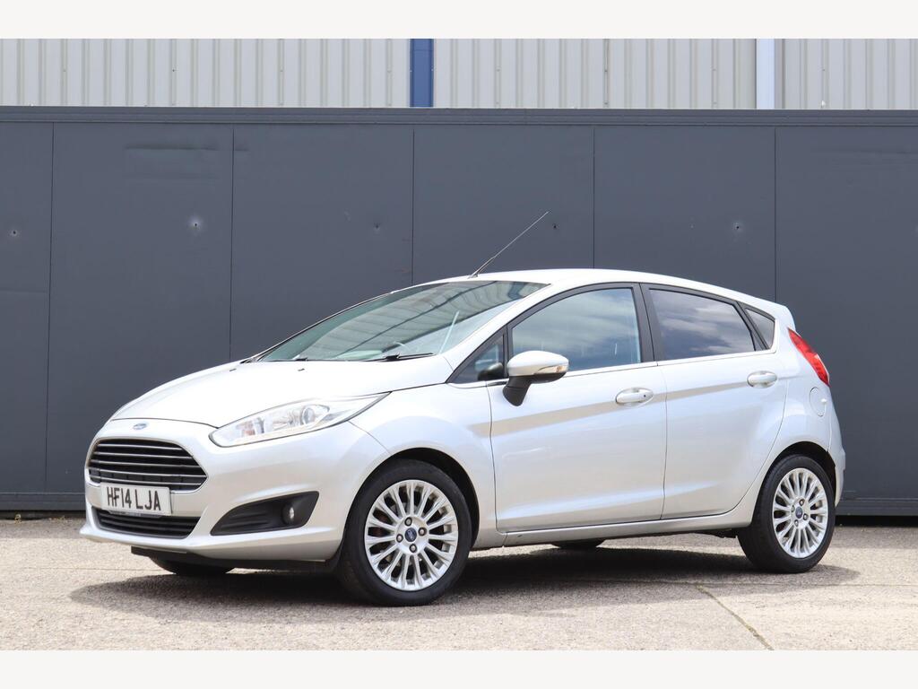 Ford Fiesta Hatchback 1.5 TDCi Titanium Euro 5 5dr