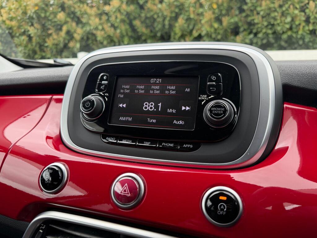 2016 Fiat 500X thumbnail 32