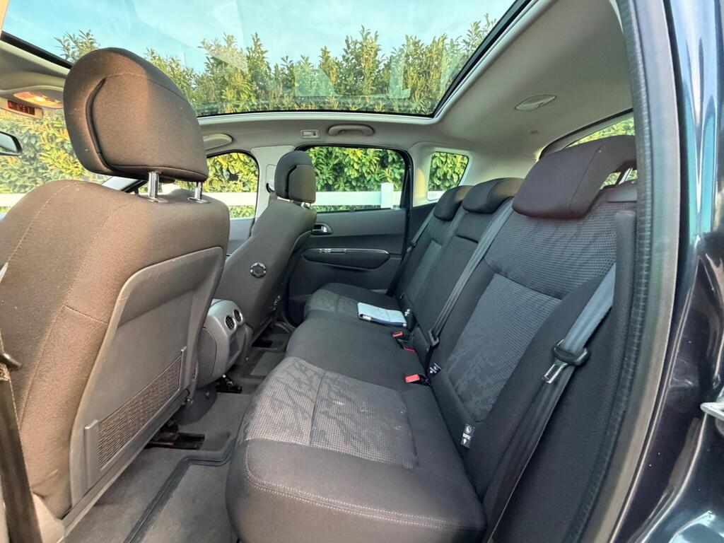 2011 Peugeot 3008 thumbnail 19