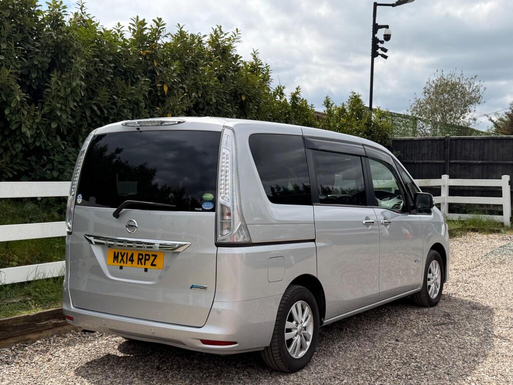 2014 Nissan Serena thumbnail 13