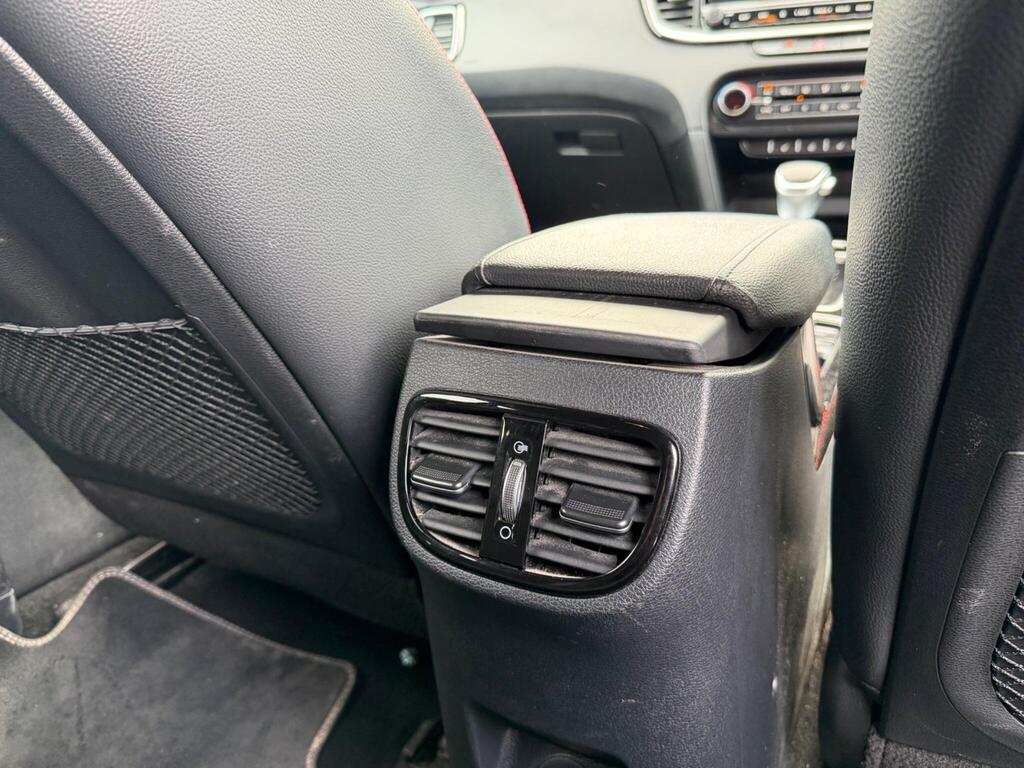 2023 Kia ProCeed thumbnail 28