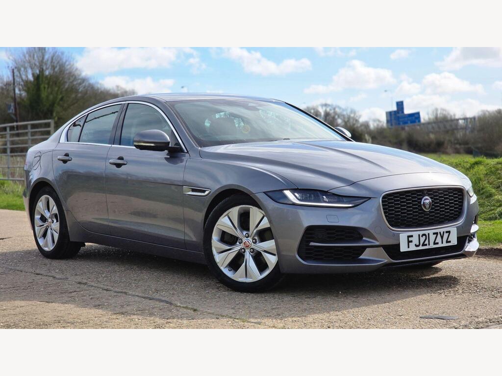 Jaguar XE