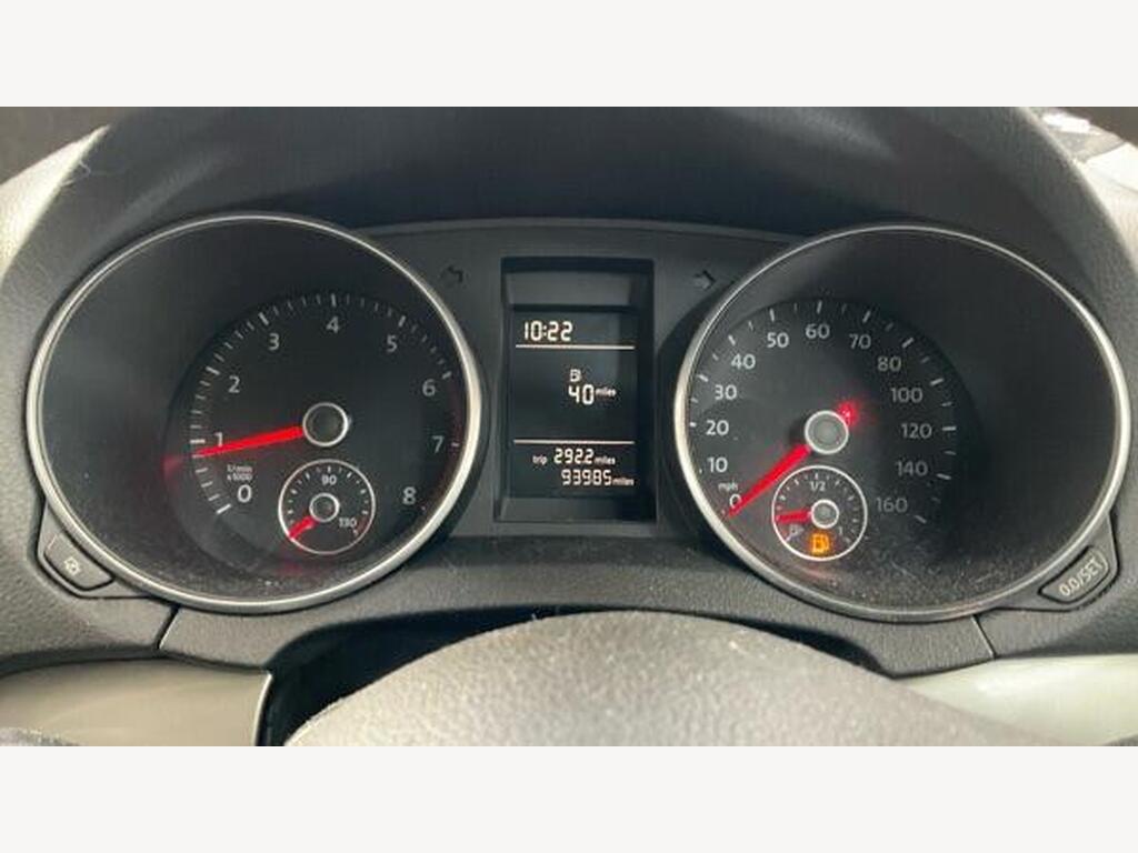2011 Volkswagen Golf thumbnail 12