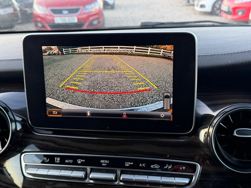 2019 Mercedes-Benz V Class thumbnail 37