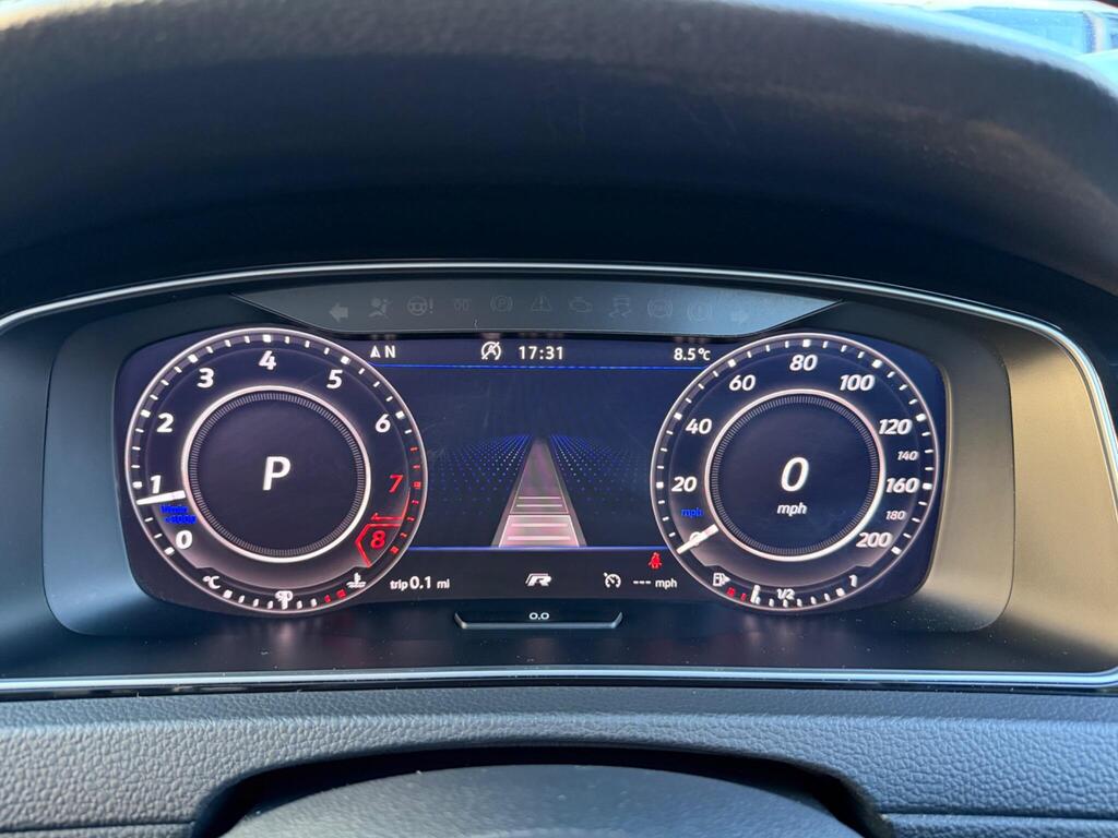 2019 Volkswagen Golf thumbnail 36