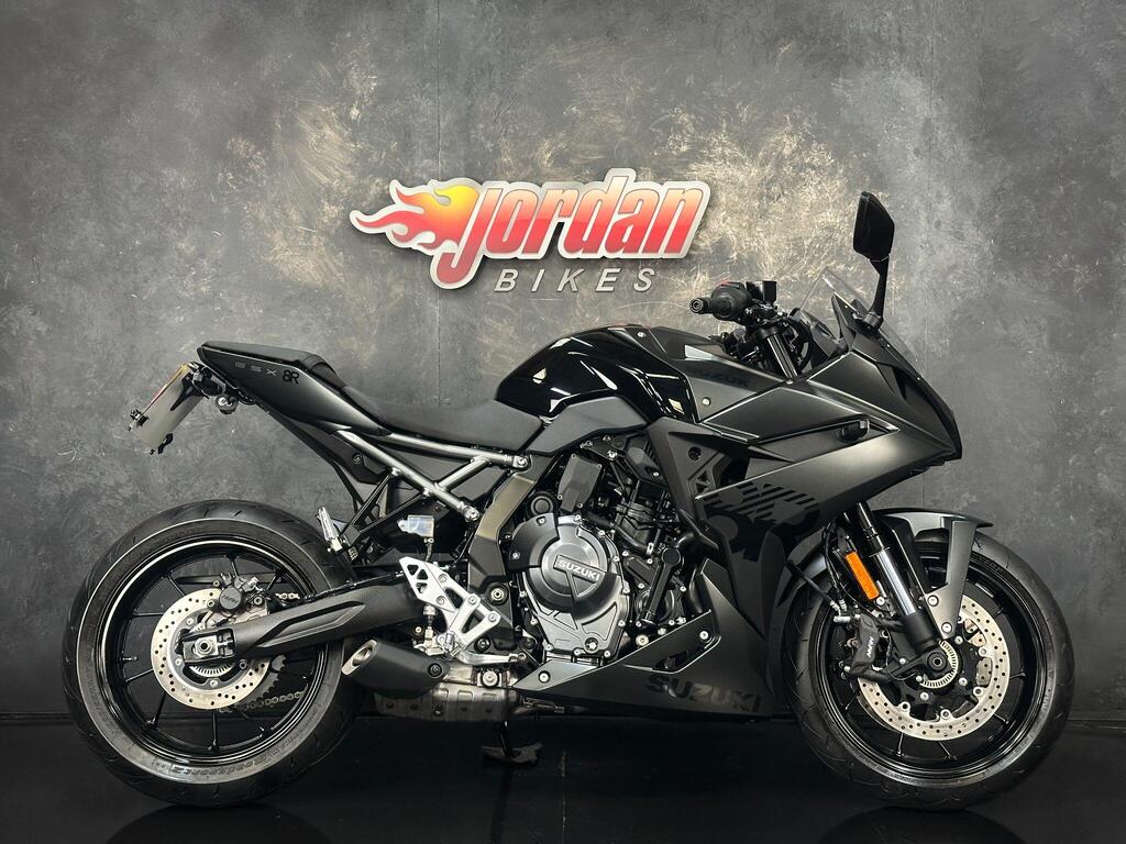 Suzuki GSX-8R
