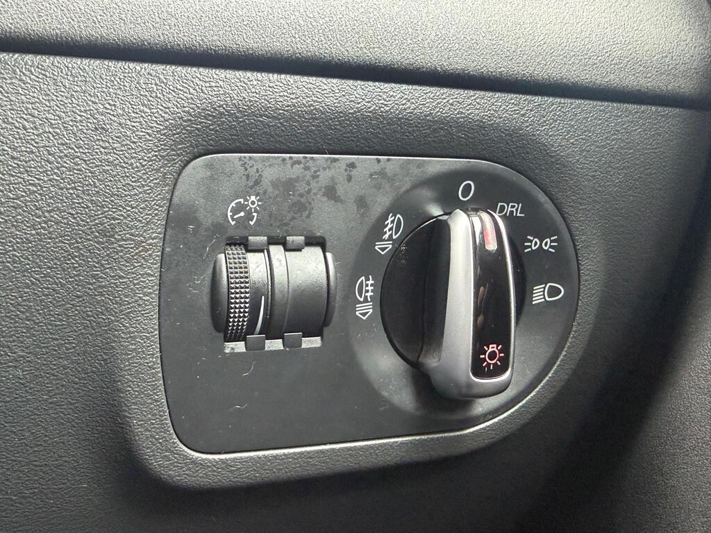 2012 Audi TT thumbnail 24