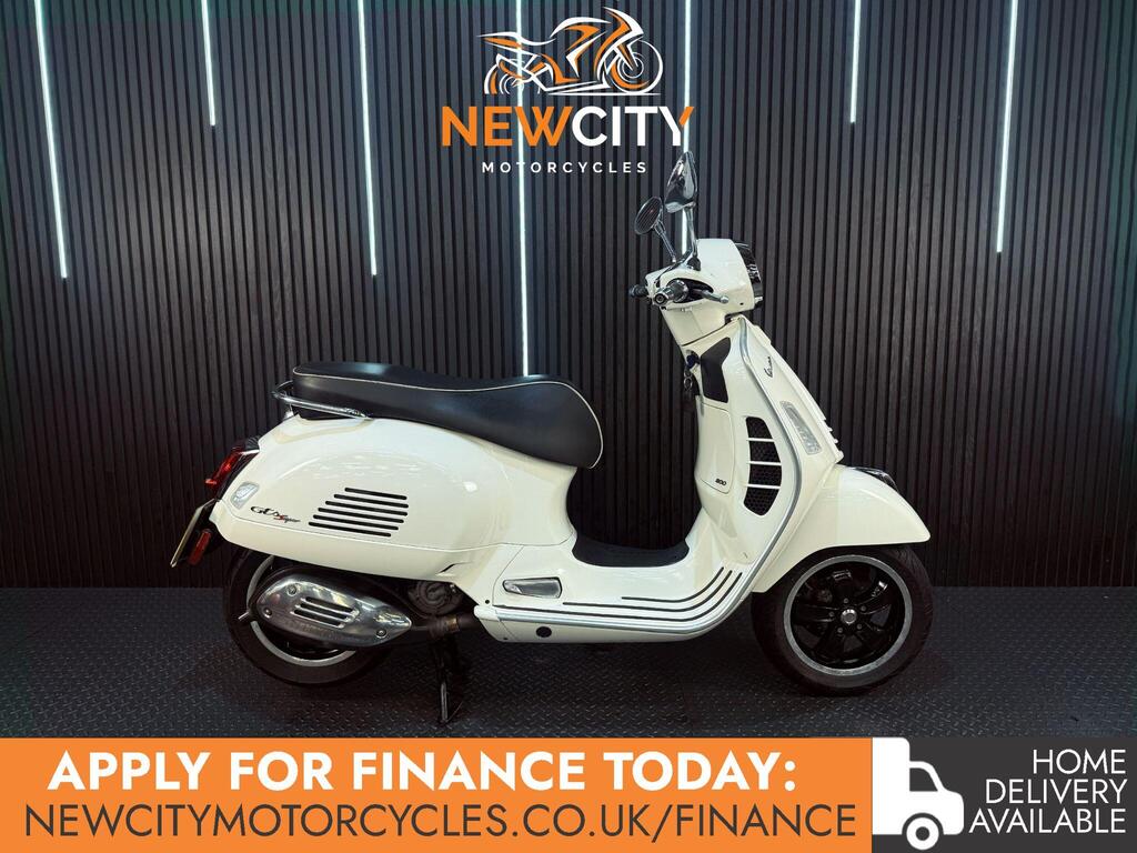 Piaggio Vespa GTS 300