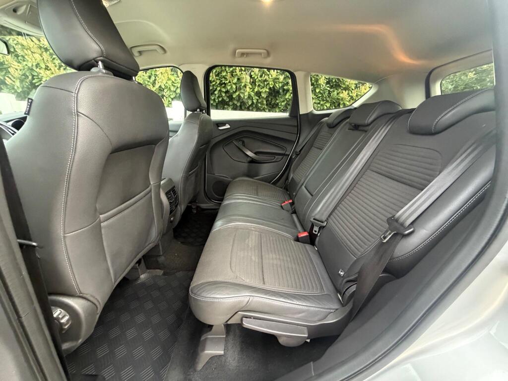 2018 Ford Kuga thumbnail 19