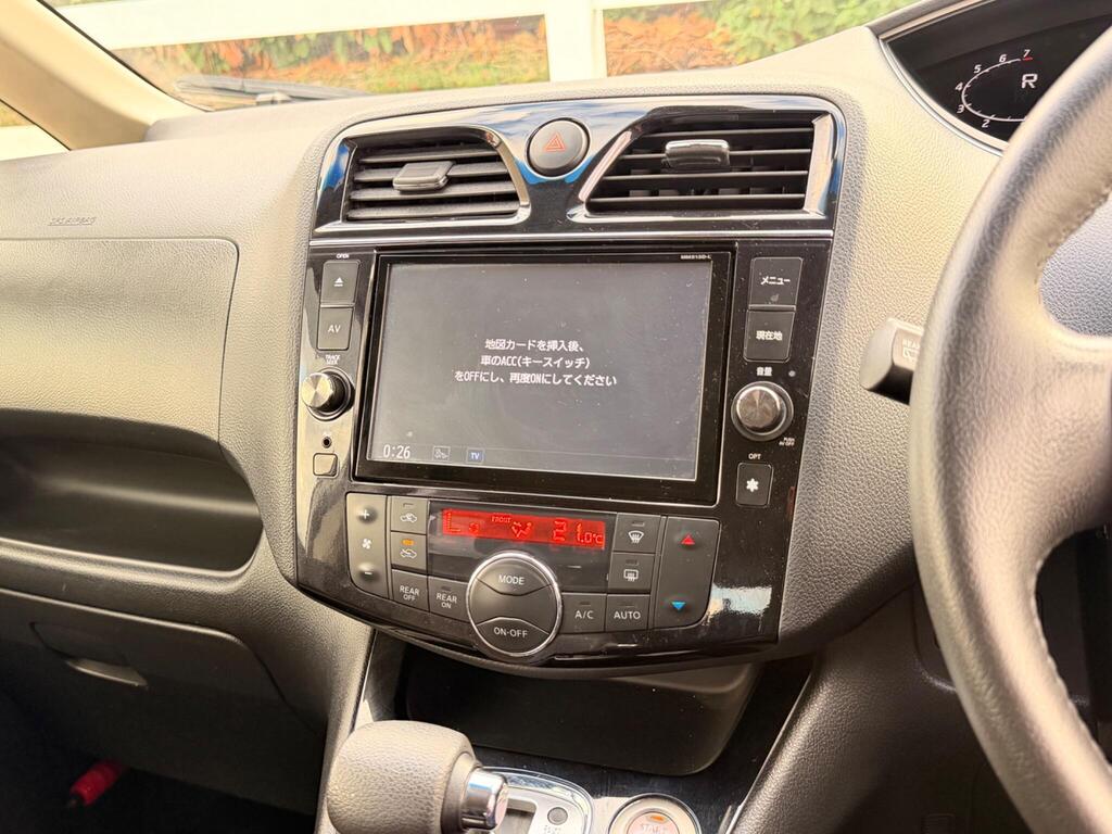 2014 Nissan Serena thumbnail 41