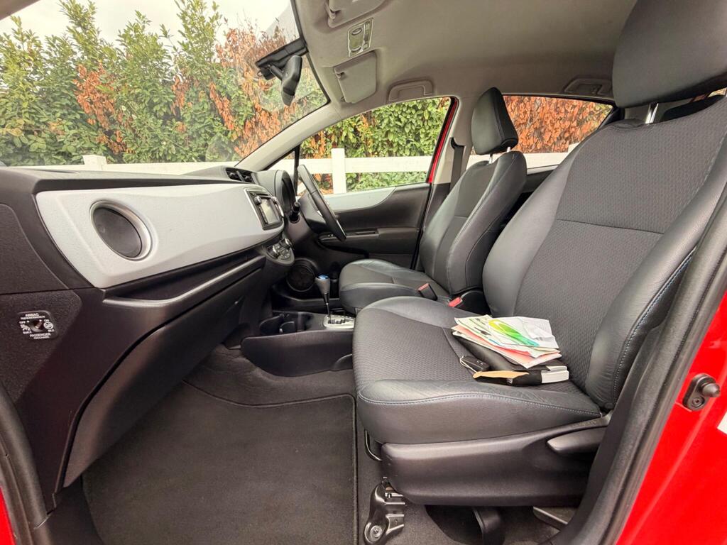 2014 Toyota Yaris thumbnail 48