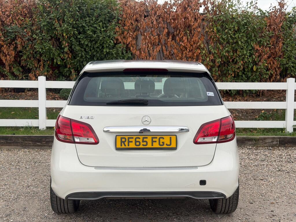 2015 Mercedes-Benz B Class thumbnail 11