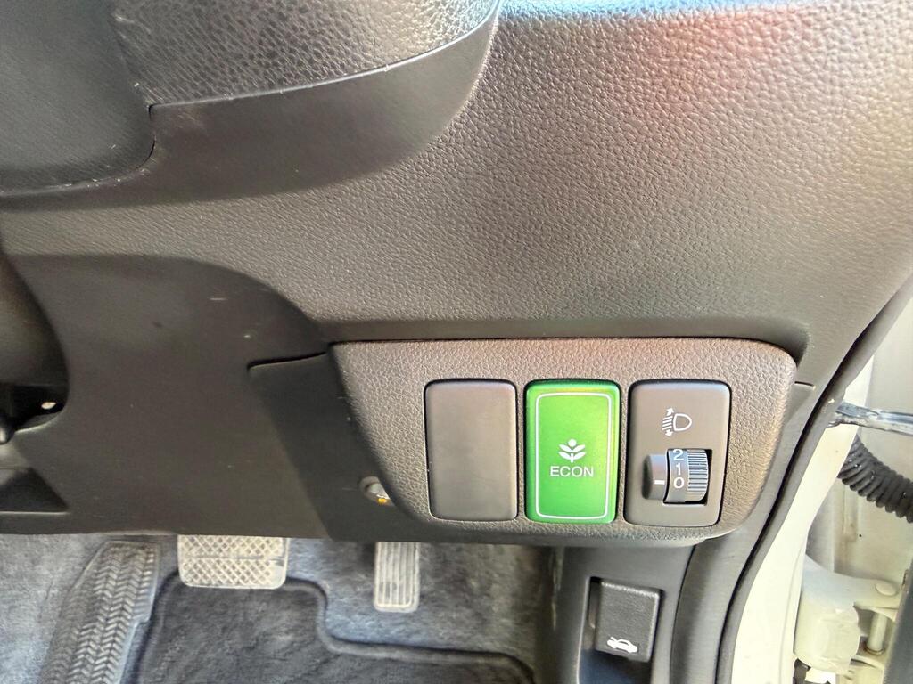 2012 Honda Jazz thumbnail 36