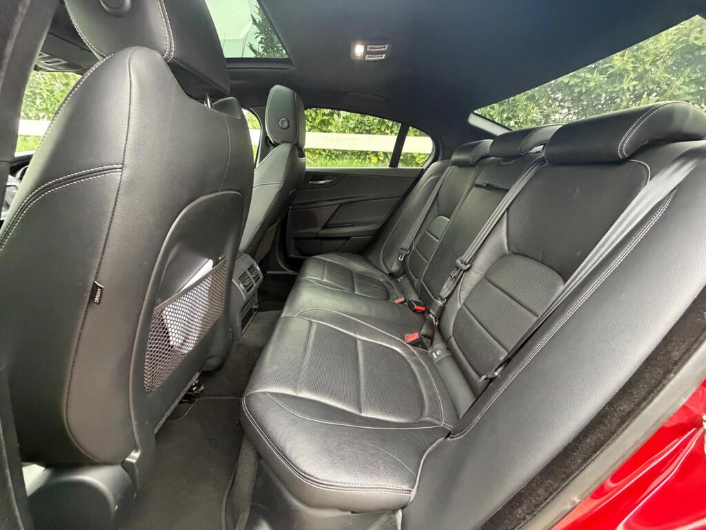 2015 Jaguar XE thumbnail 21