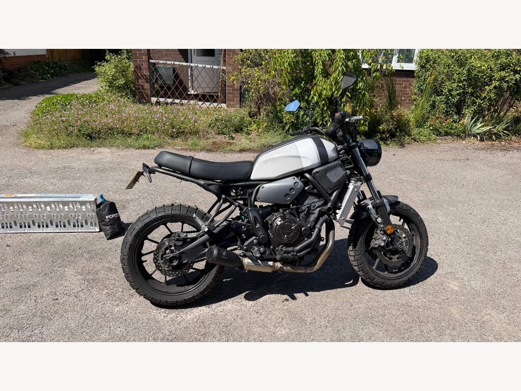 Yamaha XSR700