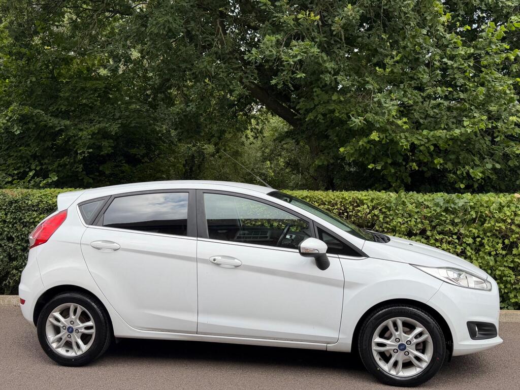 Ford Fiesta Hatchback 1.0T EcoBoost Zetec Euro 5 (s/s) 5dr