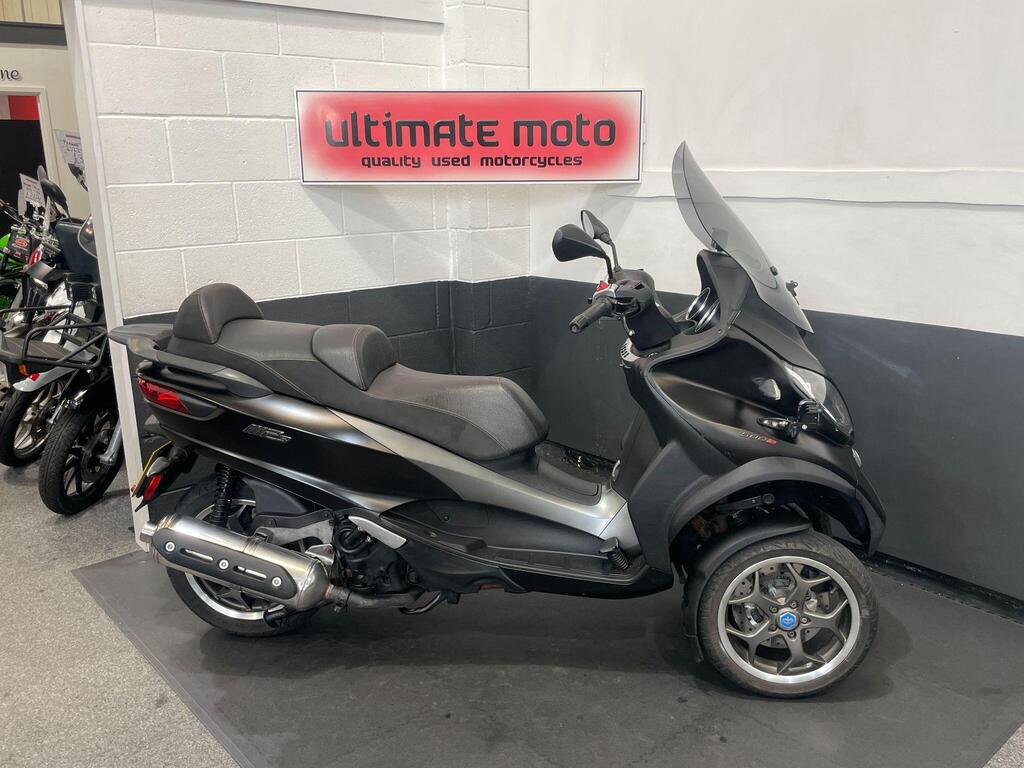 Piaggio MP3 500