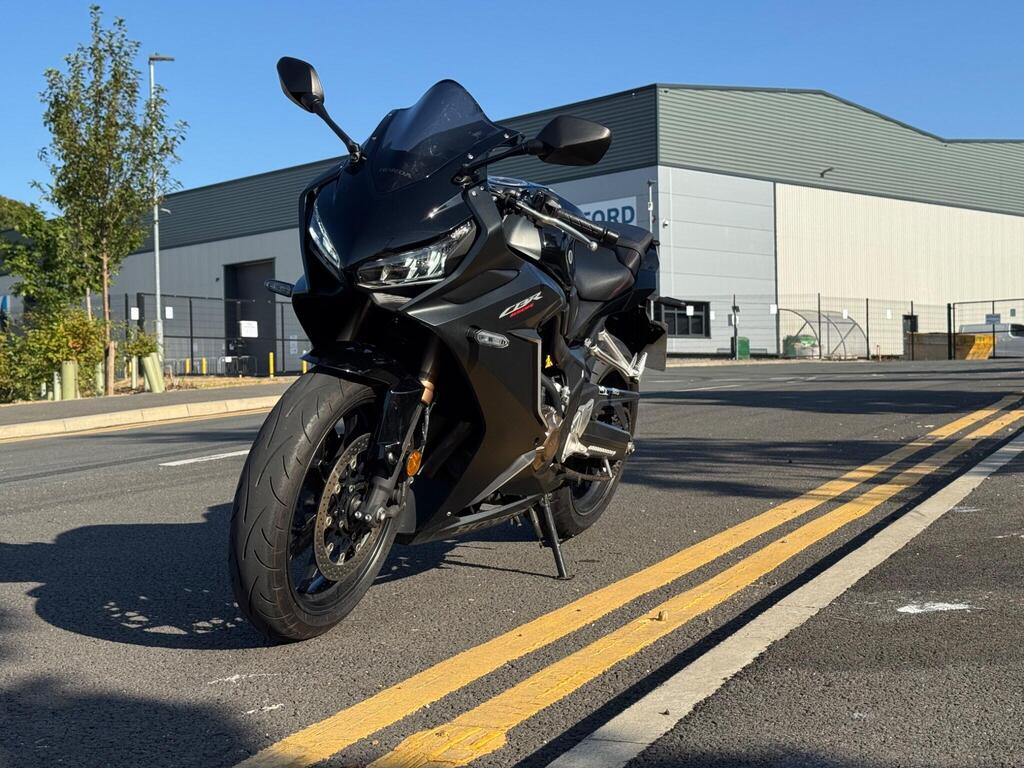 Honda CBR650R