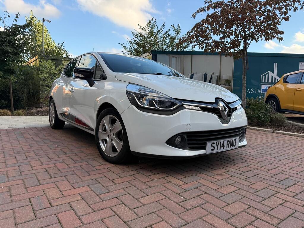Renault Clio Hatchback 1.2 16V Dynamique MediaNav Euro 5 5dr