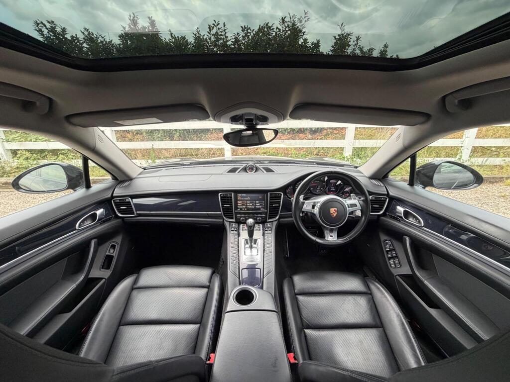 2015 Porsche Panamera thumbnail 21