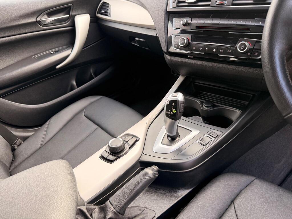 2016 BMW 1 Series thumbnail 27