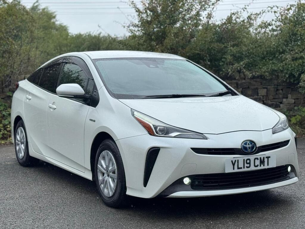 Toyota Prius Hatchback 1.8 VVT-h Business Edition CVT Euro 6 (s/s) 5dr