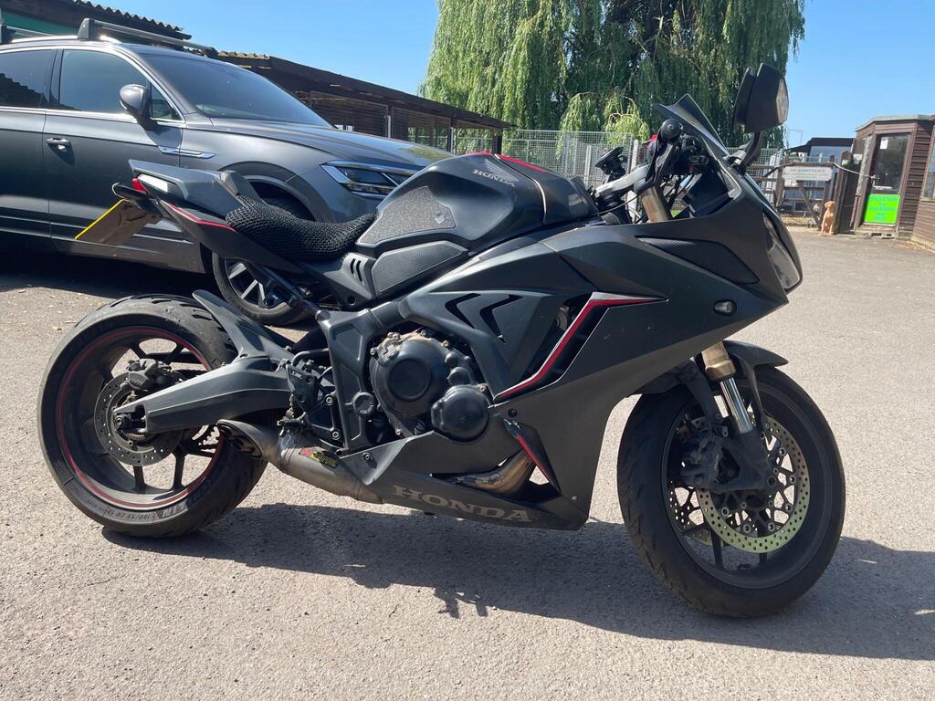 Honda CBR650R