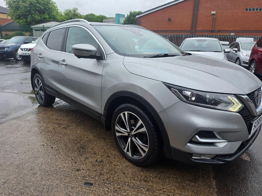 Nissan Qashqai SUV 1.2 DIG-T N-Connecta Euro 6 (s/s) 5dr
