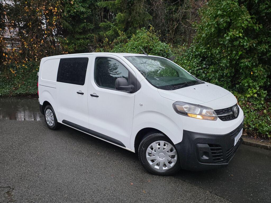 Vauxhall Vivaro Combi Van 2.0 Turbo D 3100 Edition Euro 6 CREW VAN