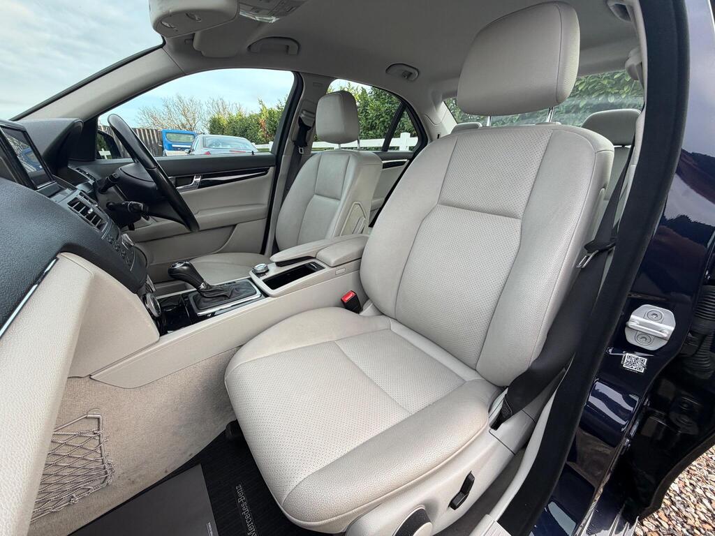 2010 Mercedes-Benz C Class thumbnail 30