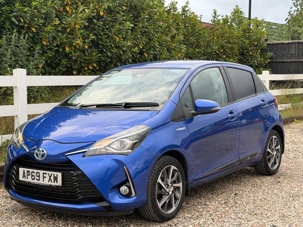 2020 Toyota Yaris thumbnail 6