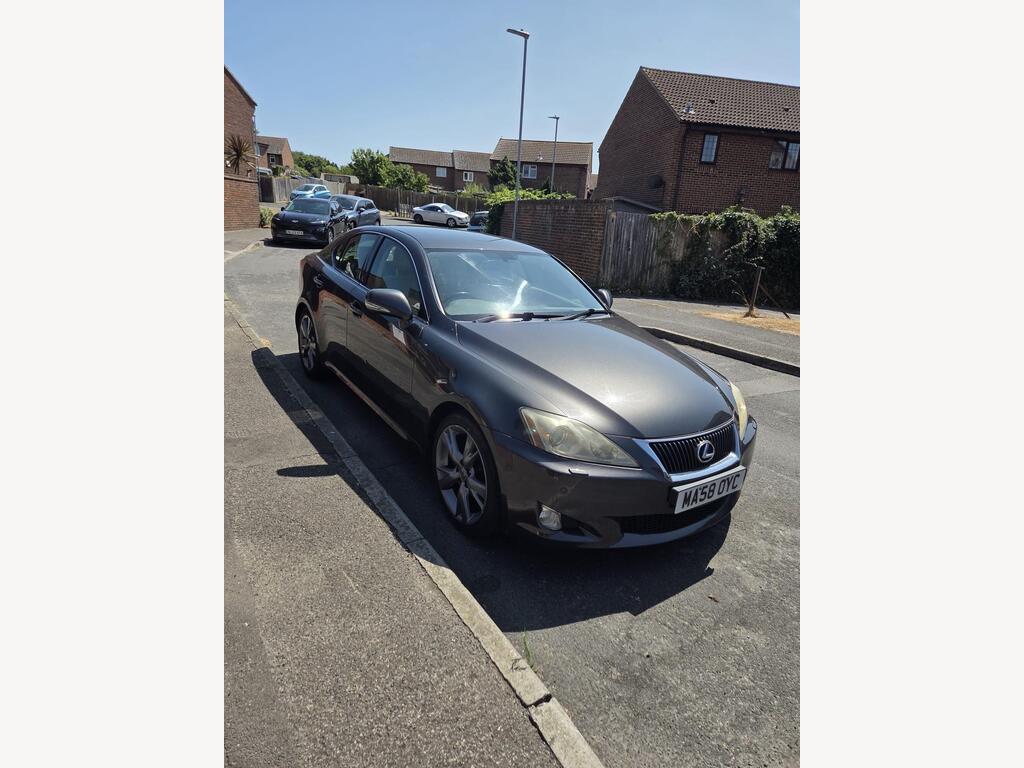 Lexus IS