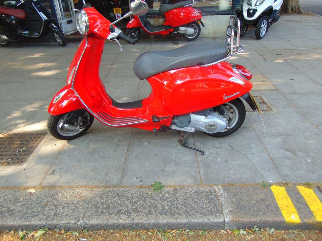 Piaggio Vespa Primavera 125