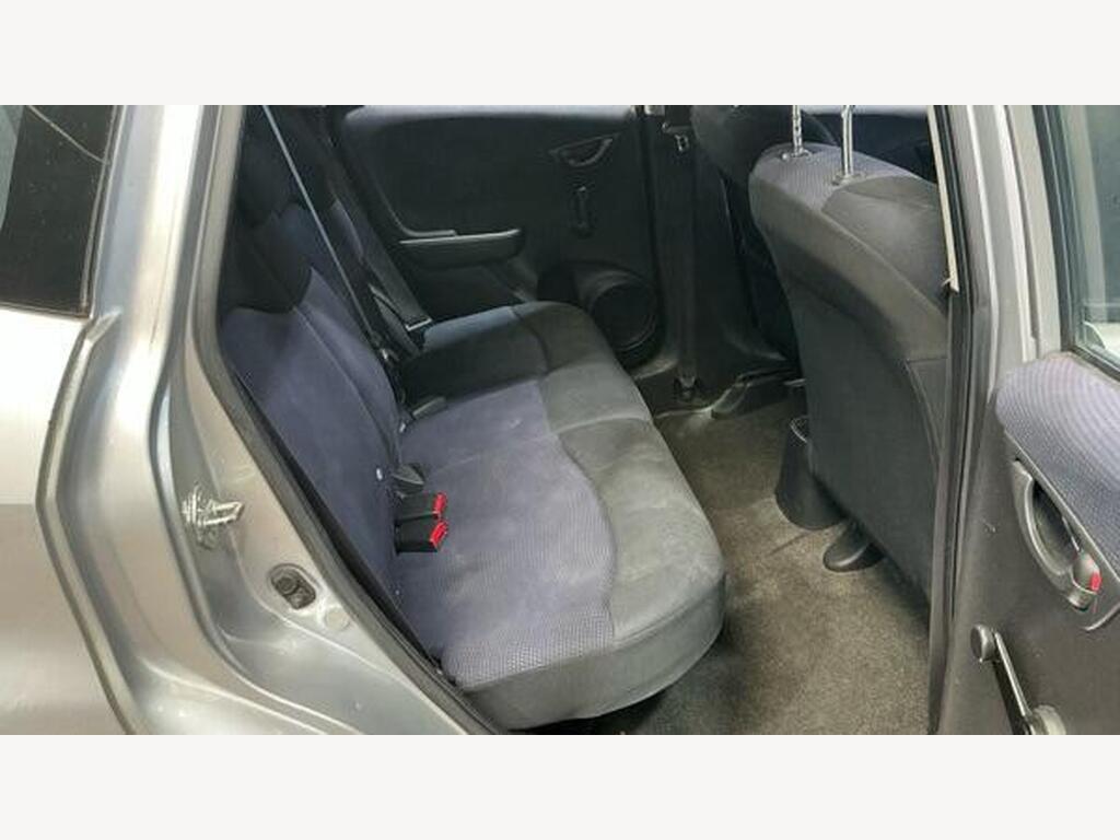 2013 Honda Jazz thumbnail 11
