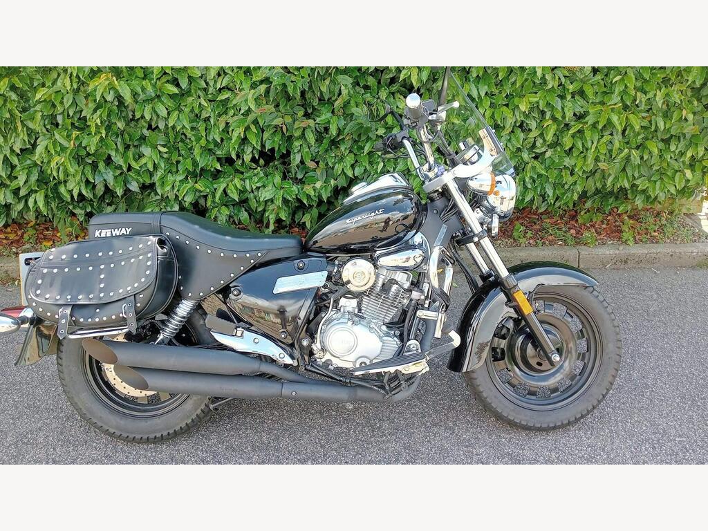 Keeway Superlight 125