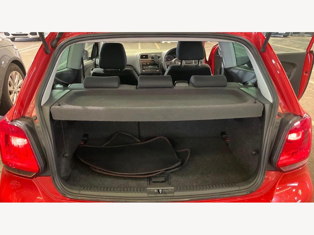 2012 Volkswagen Polo thumbnail 6